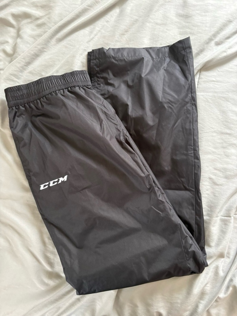 Ccm windbreaker coach pants - Picture 2 of 5